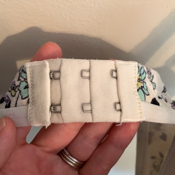 Body by VS Lined Demi Bra 36C Floral - Picture 5 of 5